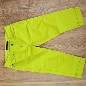 Calvin Klein Chartreuse Capri Cropped Jeans 10/30
